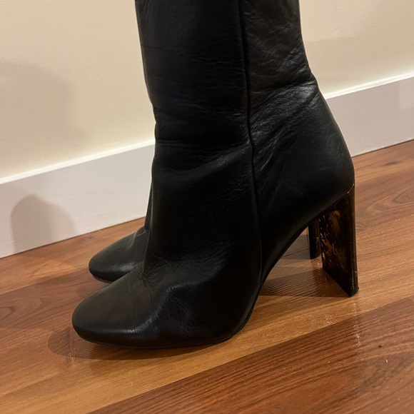 TOPSHOP Black Leather Ankle Boots w Acetate Heel - Picture 4 of 5